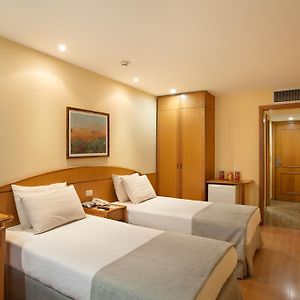 Habitación Superior con 2 Camas Individuales