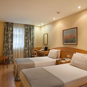 Habitación Estándar con 2 Camas Individuales
